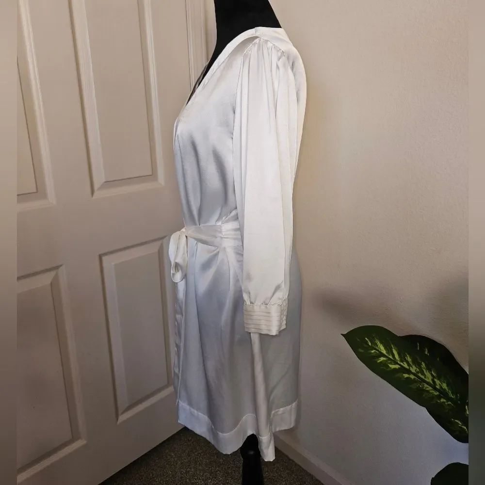 Vintage Y2K Style Victoria's Secret Ivory Robe Size L